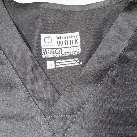 Nurse’s scrub top Wonderwork XL black - Picture 2 of 4